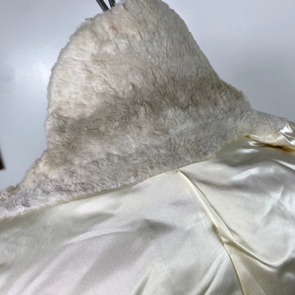 Vintage Ivory Faux Fur Coat Bagdad Styled by Sportowne Fabric by LaFrance - Picture 13 of 16